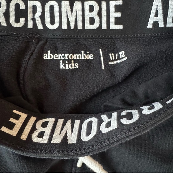 3 pairs Abercrombie & Fitch Kids Jogger Pants - Black and Gray - Picture 4 of 4
